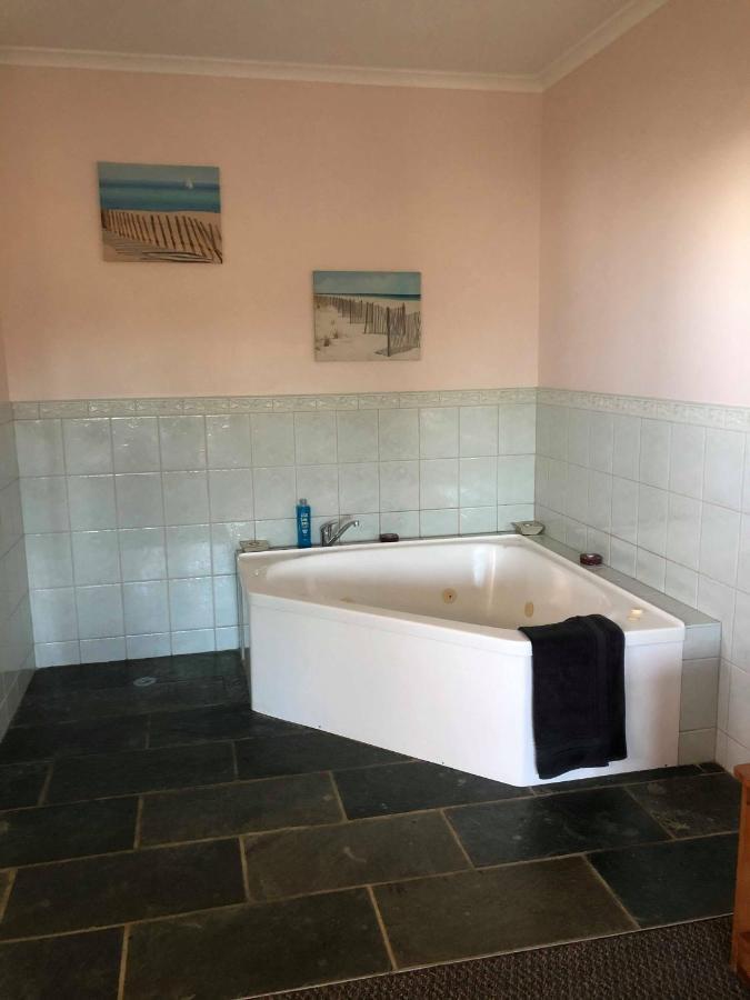 Seaview Norfolk Island Hotel Бернт Пайн Екстериор снимка